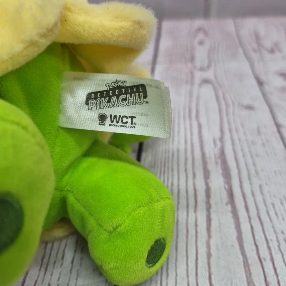 Pokémon Detective Pikachu Plush 9